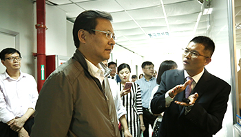 恒坤股份戰(zhàn)略轉(zhuǎn)型升級當(dāng)前，政府關(guān)懷不斷。